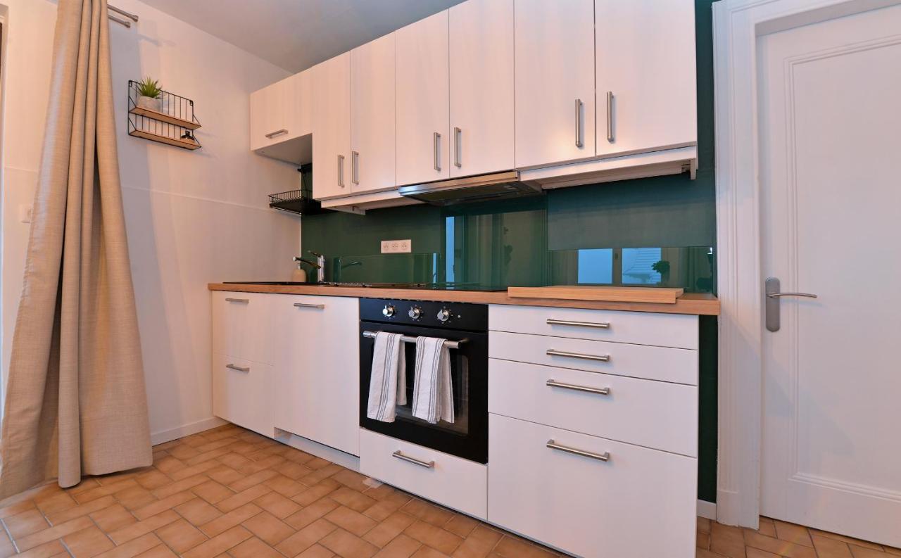 A L'oree Du Bois Apartment *